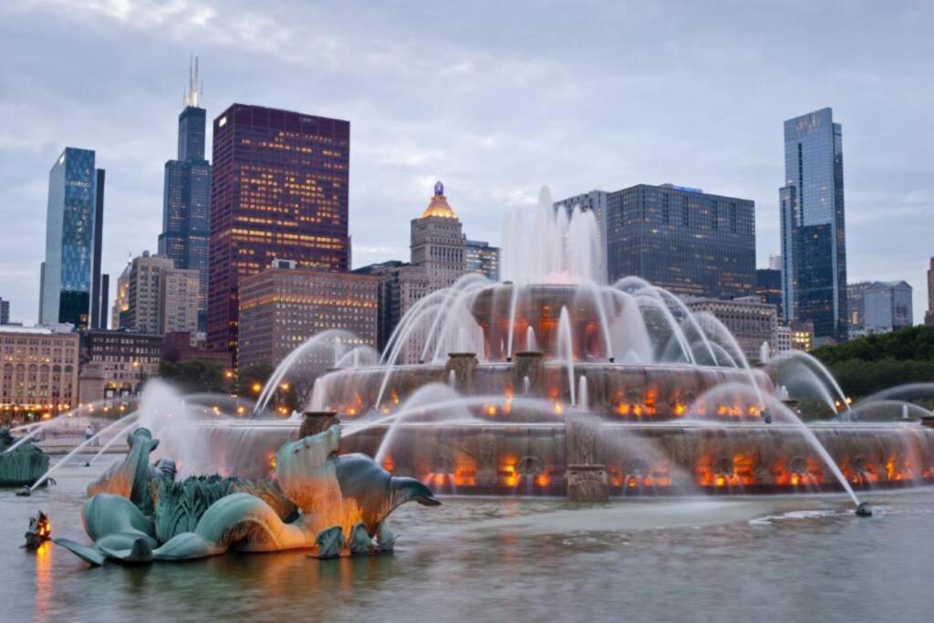 Mccormick Place 2Br Stylish Suite With Optional Parking And Gym For Up To 8 Guests Near Soldier Field And Grant Park Chicago Ngoại thất bức ảnh